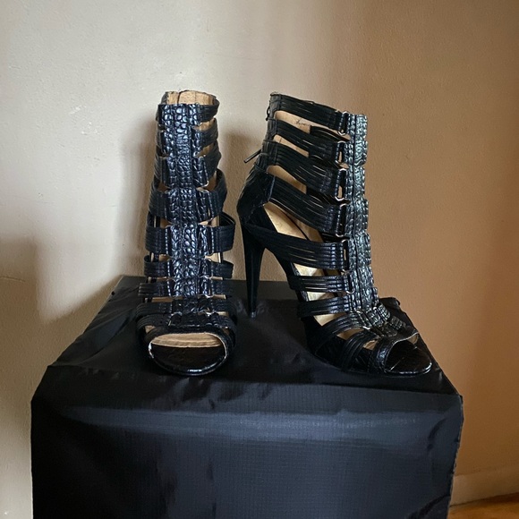 L.A.M.B by Gwen Stefani - Picture 6 of 7